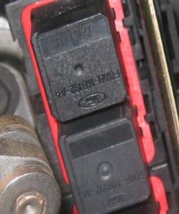 https://images.2carpros.com/forum/automotive_pictures/180565_Relays_Closeup_1.jpg