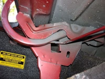 https://images.2carpros.com/forum/automotive_pictures/212377_trunk3_1.jpg
