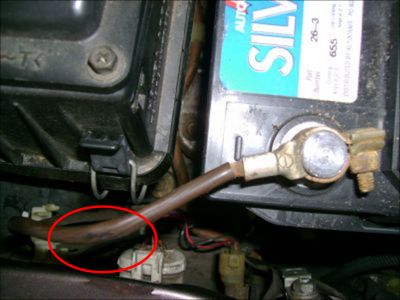 https://images.2carpros.com/forum/automotive_pictures/248015_Battery_1.jpg