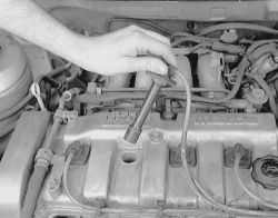 https://images.2carpros.com/forum/automotive_pictures/249084_plug_wire_removal_1.jpg