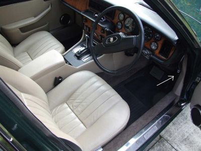 https://images.2carpros.com/forum/automotive_pictures/271868_Xj6_1.jpg
