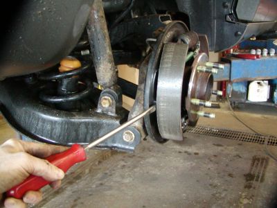 https://images.2carpros.com/forum/automotive_pictures/30961_lift_shoes_2.jpg