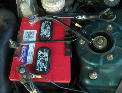 https://images.2carpros.com/forum/automotive_pictures/363249_battery_1.jpg