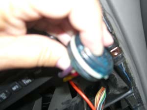 https://images.2carpros.com/forum/automotive_pictures/373526_purple_hose_controler_1.jpg