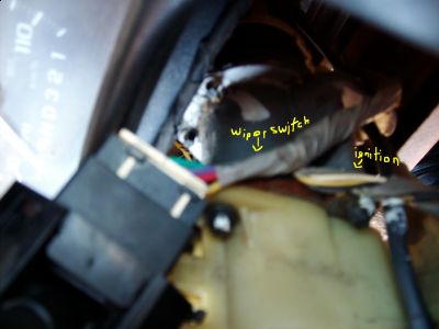 https://images.2carpros.com/forum/automotive_pictures/376352_wiper_switch_and_ignition_1.jpg