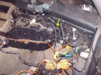 https://images.2carpros.com/forum/automotive_pictures/38677_Envoyheatercore_replcmnt_015_1.jpg