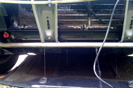 https://images.2carpros.com/forum/automotive_pictures/402439_bottom_of_ac_condenser1_1.jpg
