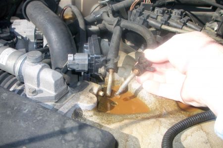 https://images.2carpros.com/forum/automotive_pictures/433572_Broken_Coolant_connection_1_2.jpg