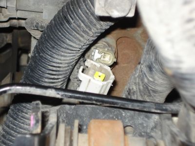 https://images.2carpros.com/forum/automotive_pictures/433905_Oil_sender_unplug_1.jpg