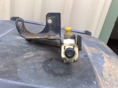 https://images.2carpros.com/forum/automotive_pictures/436137_Proportioning_valve_FF21KH1509_2.jpg
