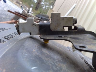 https://images.2carpros.com/forum/automotive_pictures/436137_Proportioning_valve_FF21KH1509_a_1.jpg
