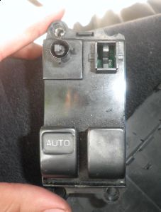 https://images.2carpros.com/forum/automotive_pictures/442448_driver_door_switch_1.jpg
