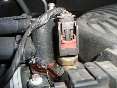 https://images.2carpros.com/forum/automotive_pictures/46392_thermostat_housing_1.jpg