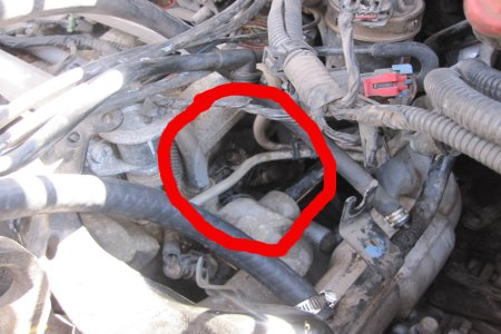 https://images.2carpros.com/forum/automotive_pictures/510644_leak001_1.jpg