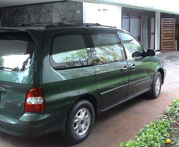 https://images.2carpros.com/forum/automotive_pictures/534155_Kia_carnival_1.jpg