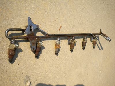 https://images.2carpros.com/forum/automotive_pictures/584119_fuel_rail_003_1.jpg