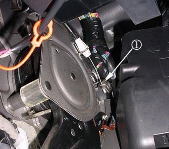 https://images.2carpros.com/forum/automotive_pictures/62217_Graphic5_1.jpg