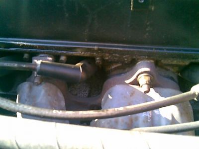 https://images.2carpros.com/forum/automotive_pictures/64040_valve_cover_2.jpg