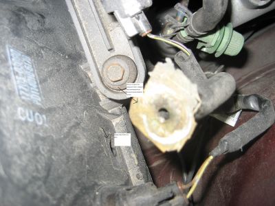 https://images.2carpros.com/forum/automotive_pictures/68020_Air_Filter_Housing_2.jpg