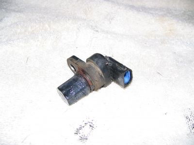 https://images.2carpros.com/forum/automotive_pictures/72627_speed_sensor_1.jpg