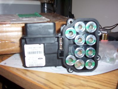 https://images.2carpros.com/forum/automotive_pictures/90632_controller_1.jpg