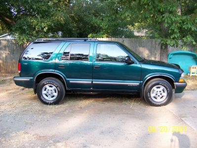 https://images.2carpros.com/forum/automotive_pictures/94269_new_car_016_1.jpg