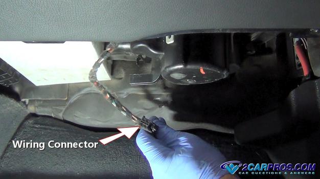 disconnect blower fan wiring connector