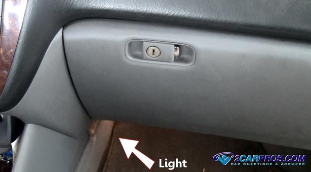 glove box light on