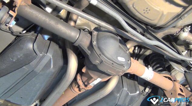 how an automotive differential works