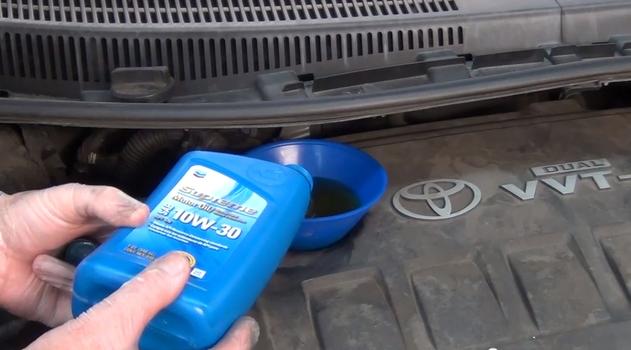 installing motor oil