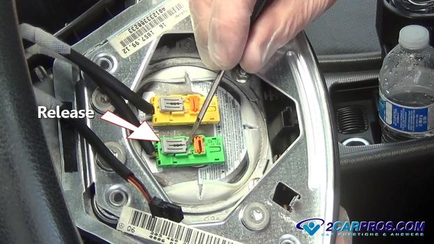 release aribag safety clip